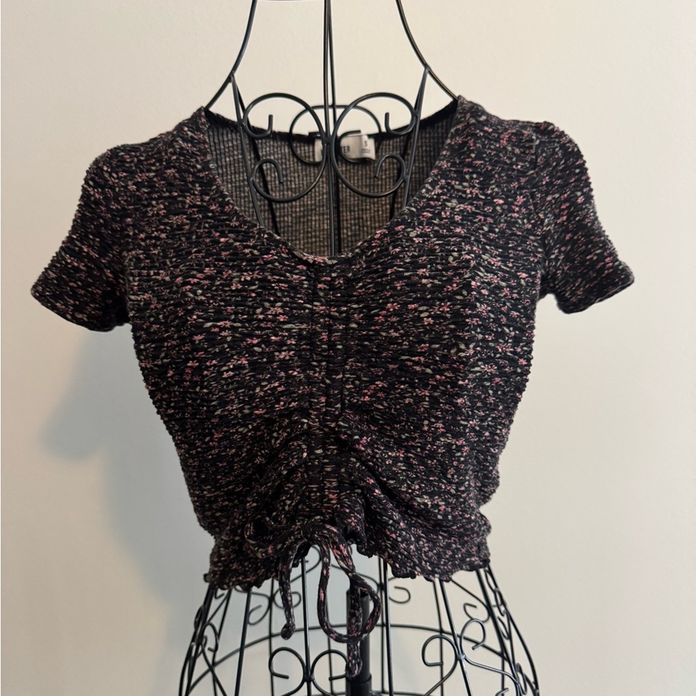 Hollister Black and Pink Textured Crop Top